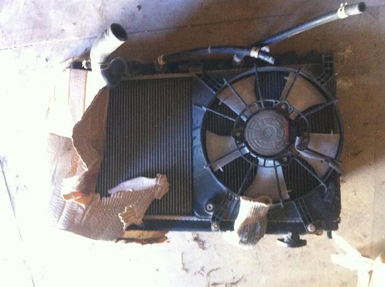 Радиатор основной Хонда Фит в Ирбите 1288