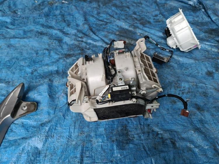 Мотор печки Хонда Легенд в Ирбите 206136