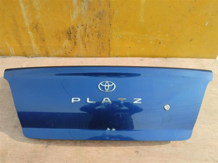 Крышка багажника Тойота Платц в Ирбите 50762