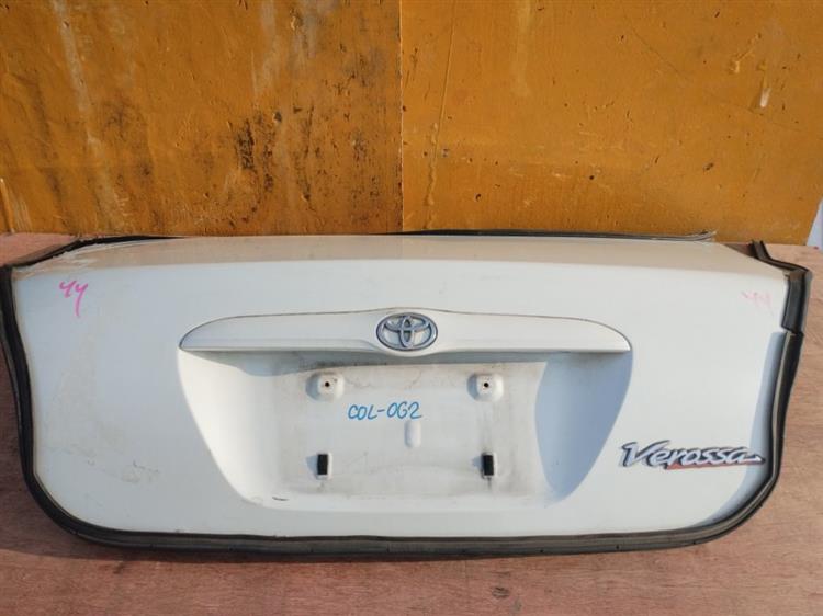 Крышка багажника Тойота Веросса в Ирбите 50775