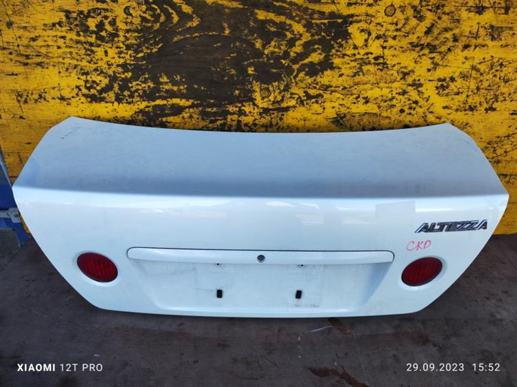 Крышка багажника Тойота Алтеза в Ирбите 651581